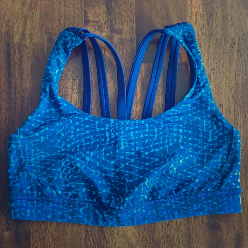 SOLD | LULULEMON | Blue Patterned Sports Bra - Picture 1 of 3